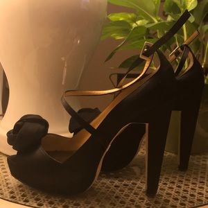 Badgley Mischka black Heels